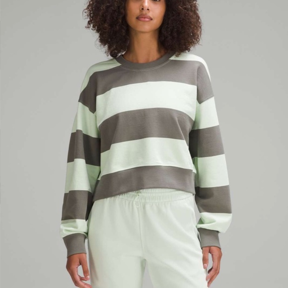 Lululemon Perfectly Oversized Cropped Crew Stripe Size 10 excellent condition!!! - Picture 1 of 5
